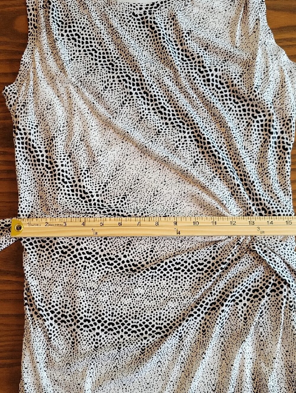 NWT -- GUESS " Hailey"  Black and White Printed Tie-Waist Mini Dress | Size: 6 - Picture 7 of 10